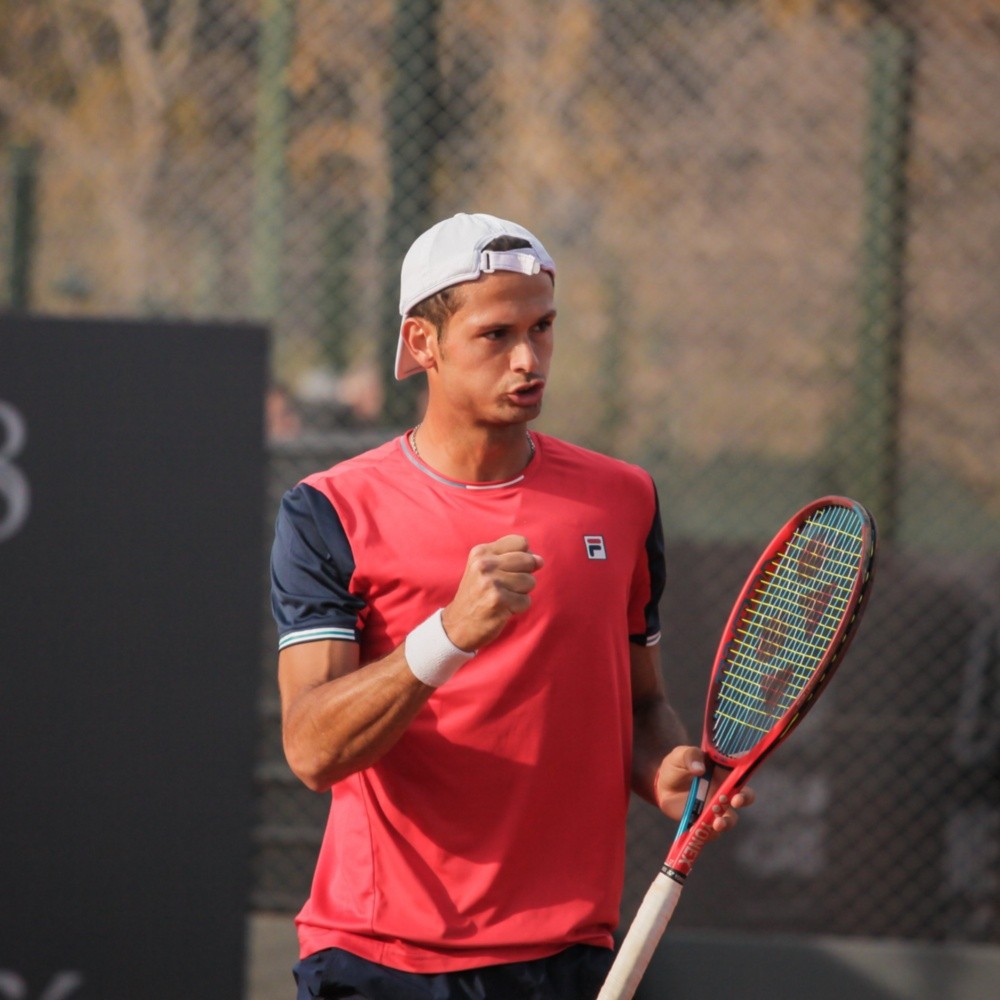 Eight Argentine tennis players advanced in the Buenos Aires Challenger